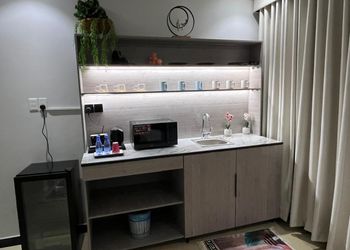 استديو بسرير ماستر وجلسة جانبية