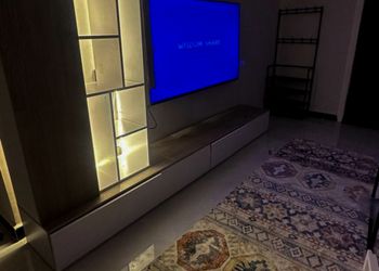 شقة بغرفة معيشة وغرفتين نوم 