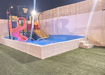 استراحة بمسبح خارجي 