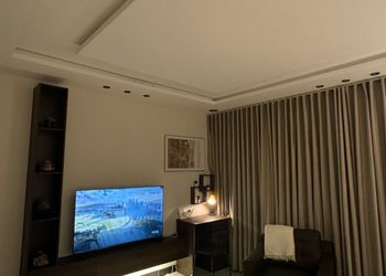 استديو هادئ بدخول ذاتي 
