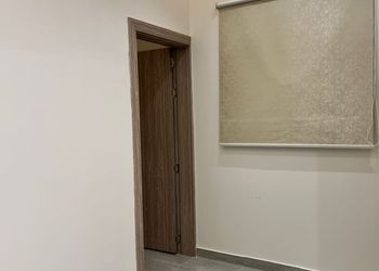 شاليه بمجلس وفناء خارجي