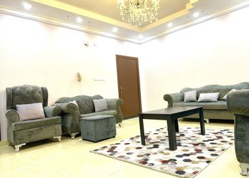 شقة بأثاث مريح وبسيط 
