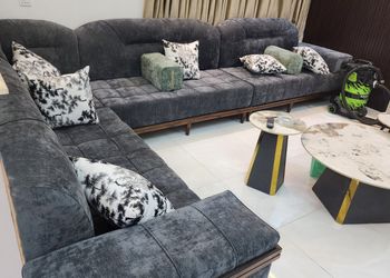 شاليه بصالة مطلة على المسبح 