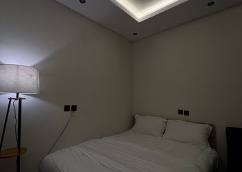 استديو بسرير ماستر