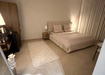 استديو بسرير ماستر ودخول ذاتي