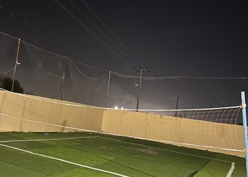 استراحة بمجلس وفناء خارجي 