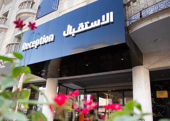شقة بغرفتين نوم وتلفزيون ذكي