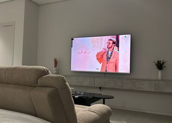 استديو بسرير ماستر وجلسة جانبية