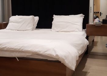 استديو بسرير ماستر وجلسة جانبية 