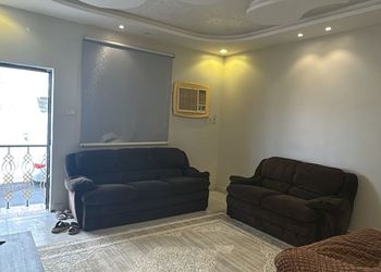 شقة بغرفة جلوس وغرفتين نوم 