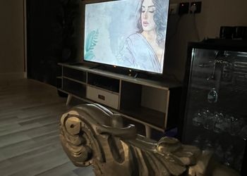 شقة بغرفتين نوم وصالة 