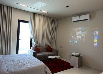 استديو بسرير ماستر