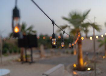 استراحة بجلسات خارجية ومسطح اخضر