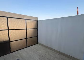 استديو بسرير ماستر وجلسة 