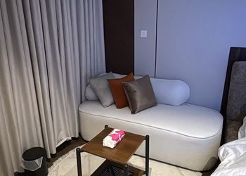 استديو هادئ بسرير ماستر 