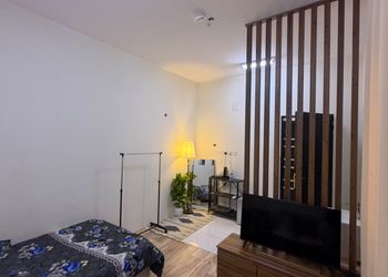 استديو بسرير ماستر وأثاث مريح 