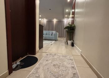 استديو بسرير ماستر وجلسة 