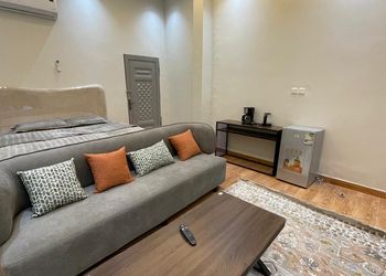 استديو هادئ بسرير ماستر 
