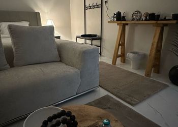 استديو هادئ بسرير ماستر 