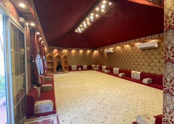 استراحة بمسبح داخلي وركن شواء 