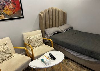 استديو بسرير فردي وجلسة 
