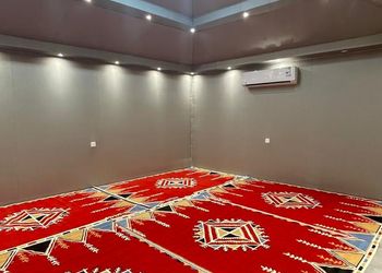 استراحة بمجلس وبيت شعر 
