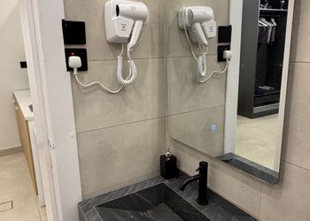 استديو هادئ بسرير ماستر 