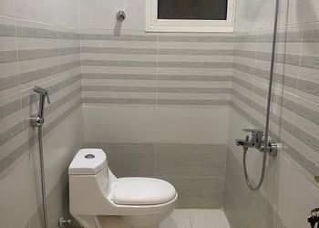 شقة بصالة أنيقة وغرفة نوم