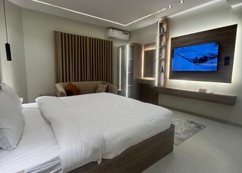 استديو بسرير ماستر دخول ذاتي
