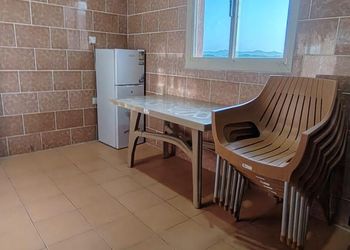 3 غرف ومطبخ وحمامين