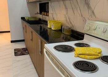 شاليه بمسطح اخضر