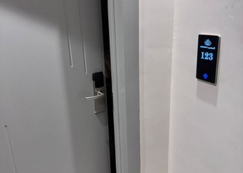 استديو بسرير ماستر ودخول ذاتي