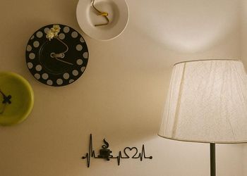 استديو بأثاث مريح وبسيط 