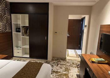 استديو بسرير ماستر وأثاث مريح 
