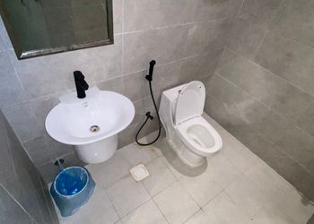 استديو بأثاث مريح وبسيط 