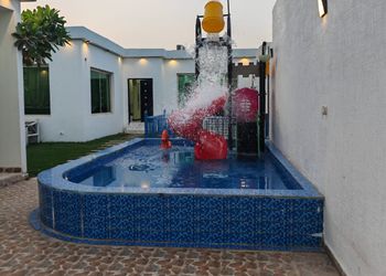 شالية بالعاب مائية و جلسة خارجية