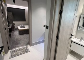 استديو بسرير ماستر 