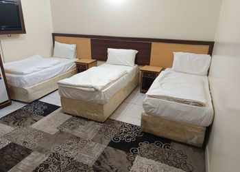 استديو هادئ بأثاث مريح