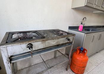 استراحة بمسطح اخضر