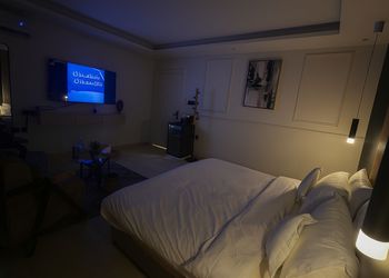 استديو بسرير ماستر