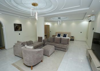استديو هادئ بسرير ماستر 