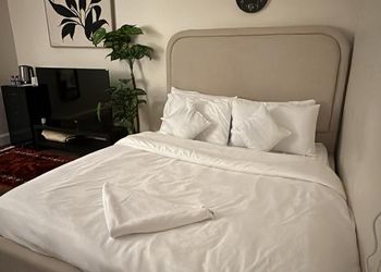 استديو بدخول ذاتي وسرير مريح 
