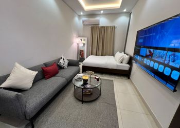 استديو بسرير ماستر