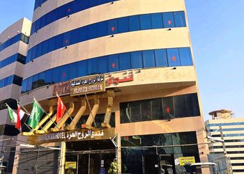 استديو بثلاث اسره فردية
