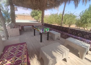 بيت شعر بجلسة ومرافق مشتركة 