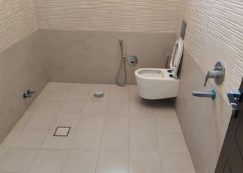 شاليه بصالة مريحة مطلة على المسبح