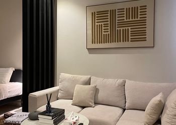 استديو بدخول ذاتي وتصميم هادئ 