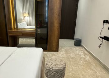 استديو بسرير ماستر وجلسة جانبية 