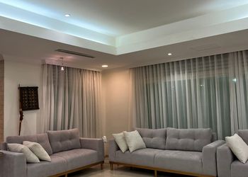 منتجع بمسبح ومسطح اخضر