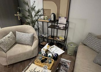 استديو بسرير ماستر وجلسة جانبية